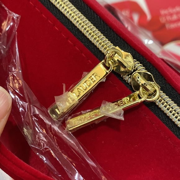 Estee Lauder Makeup Train Case NEW - Picture 2 of 3